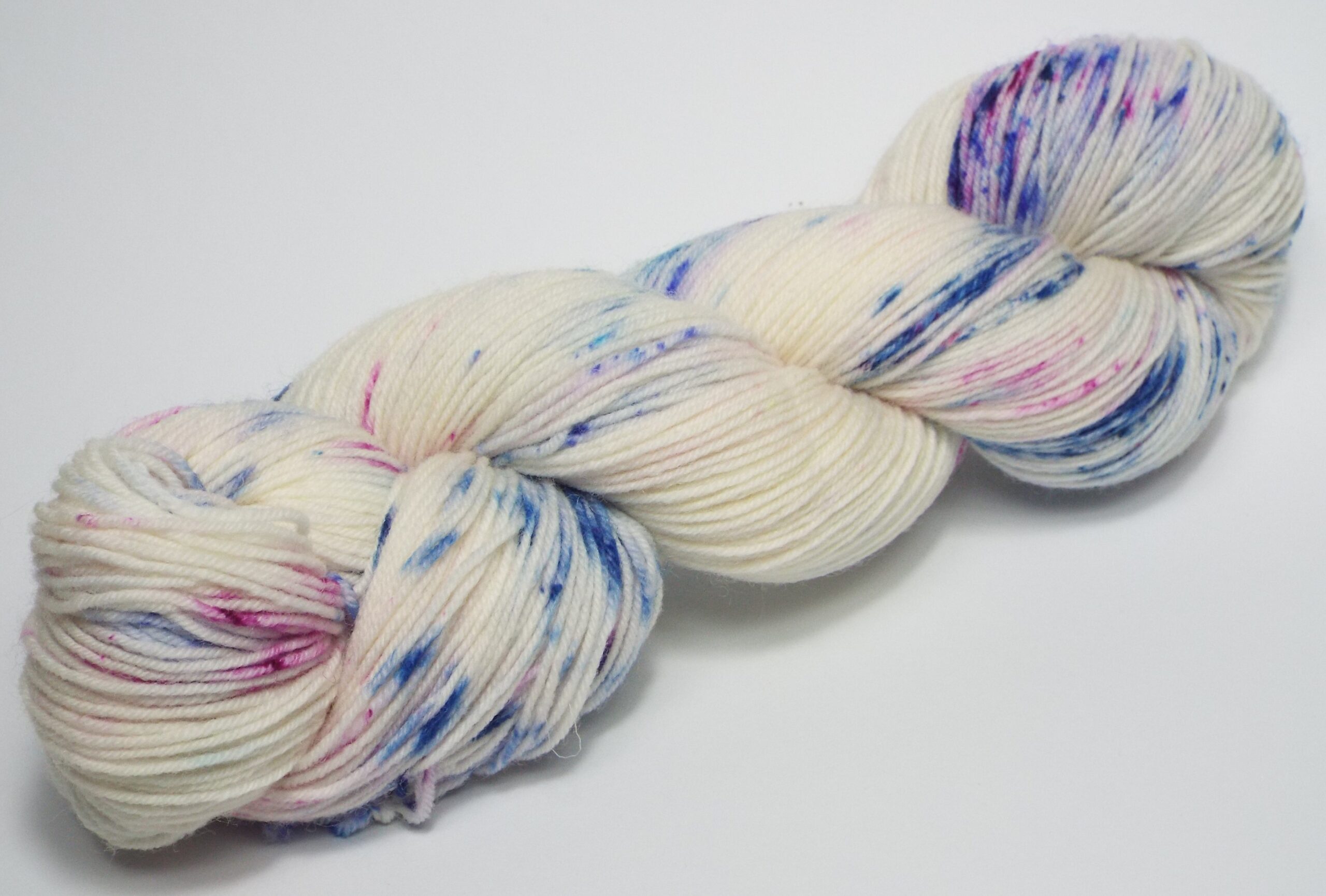Handgefärbte Sockenwolle, Sprenkel Lapiz-Amethyst